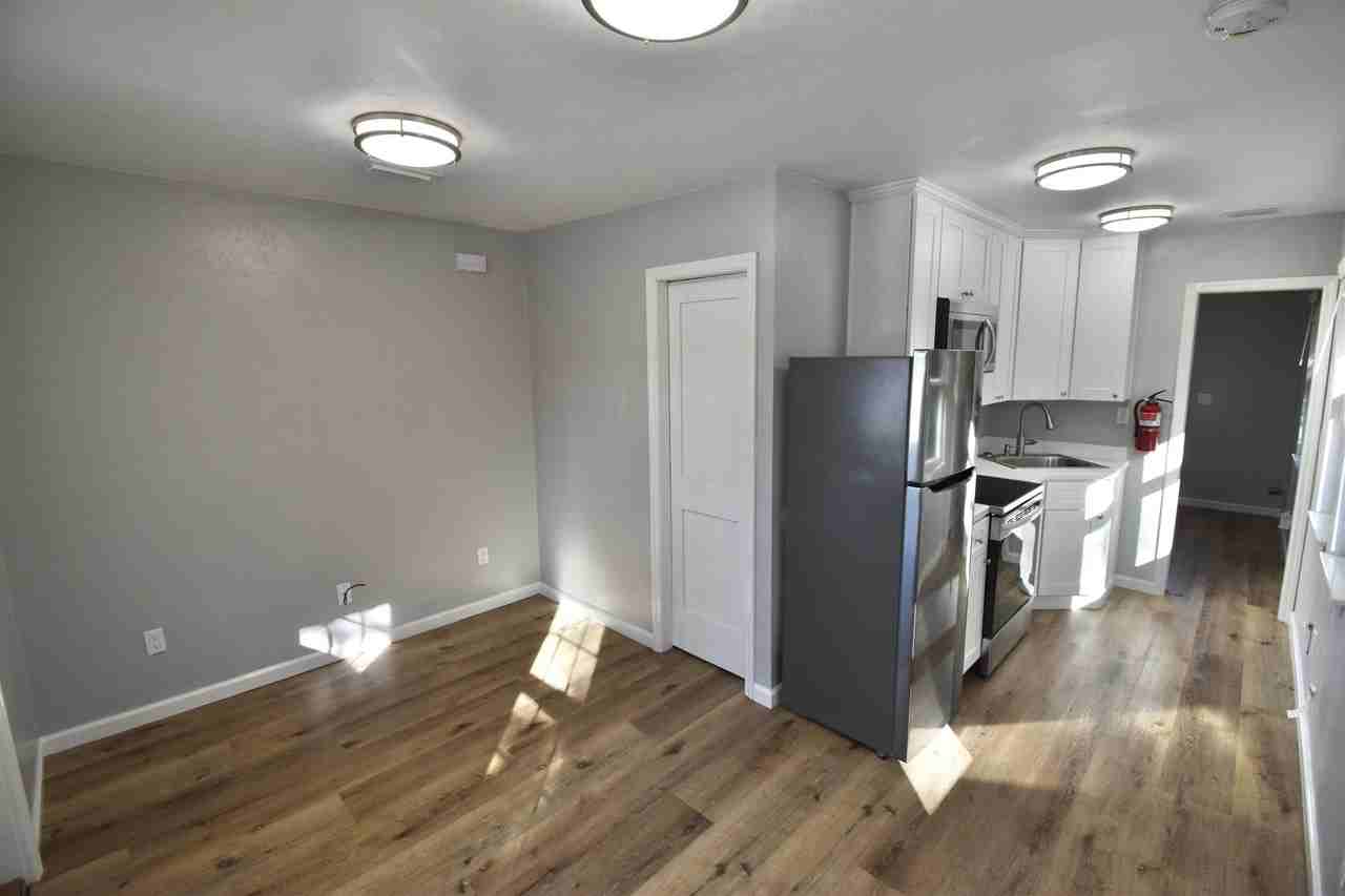 626 W Georgia St #B - Photo 4 of 13