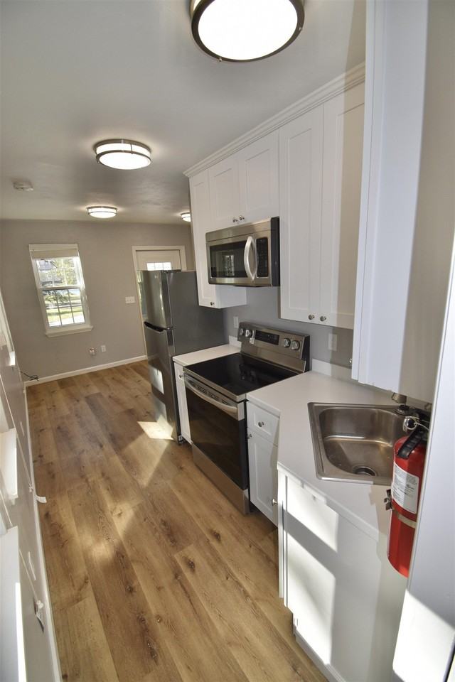 626 W Georgia St #B - Photo 7 of 13