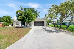 1180 Palmetto Dr - Photo 1 of 1