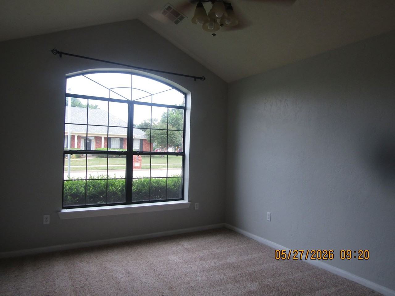 3119 Ne Mayflower Ave - Photo 2 of 36