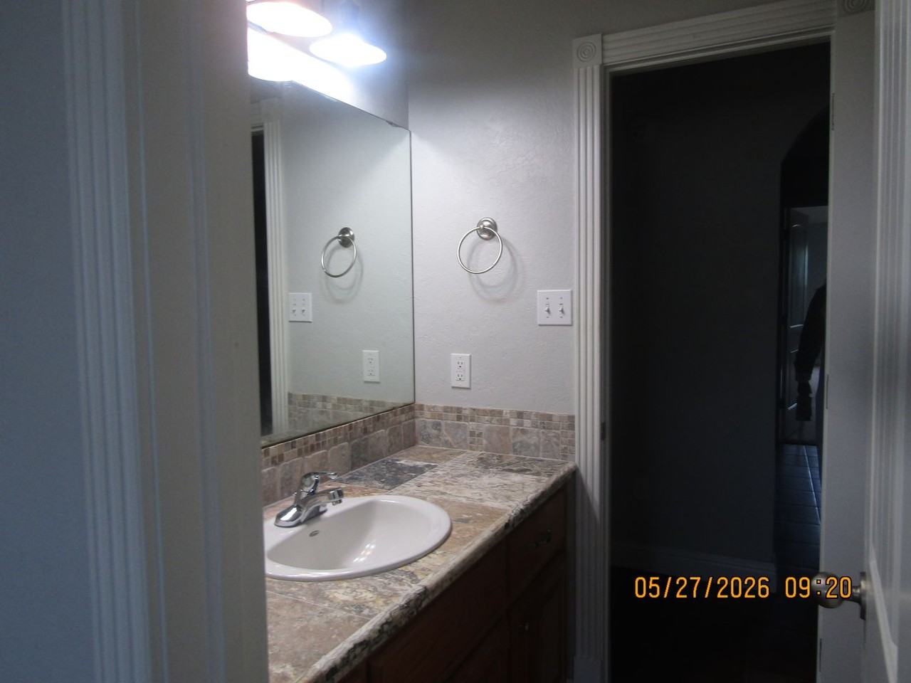 3119 Ne Mayflower Ave - Photo 3 of 36