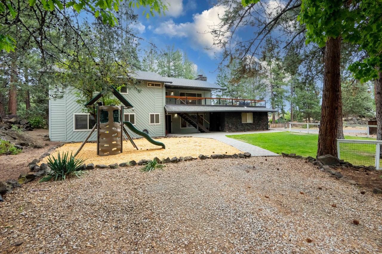 61124 Roughrider Ln - Photo 3 of 50