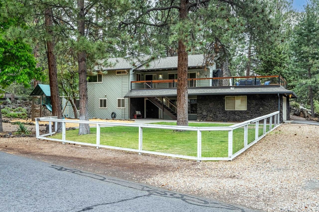 61124 Roughrider Ln - Photo 4 of 50