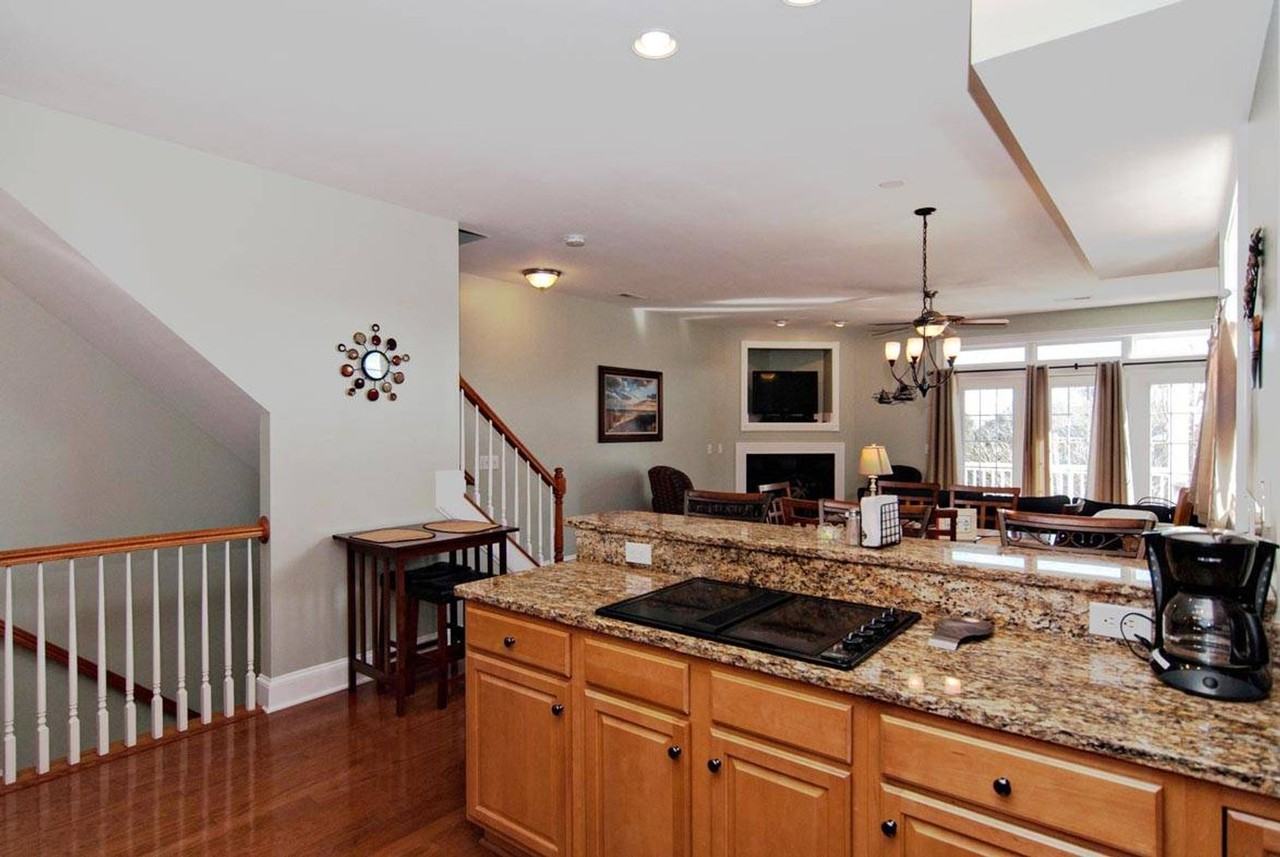 1513 Swordfish Ln #2 - Photo 4 of 25