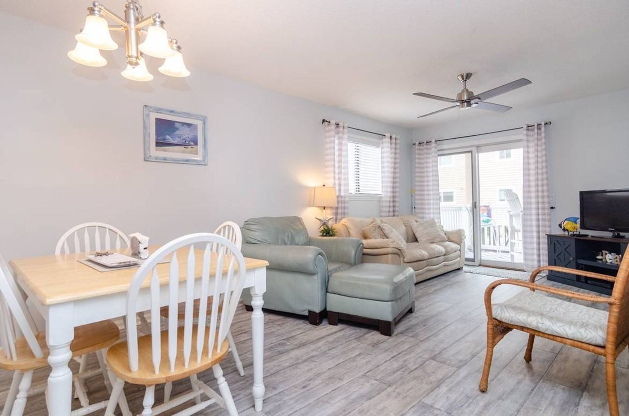 1101 Lake Park Blvd S #1B - Photo 2 of 37