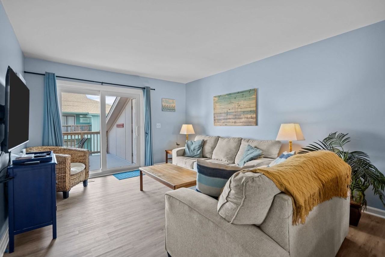 505 Carolina Beach Ave N #3D - Photo 3 of 37