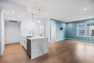 1019 17th Pl Ne #401 - Photo 1 of 1