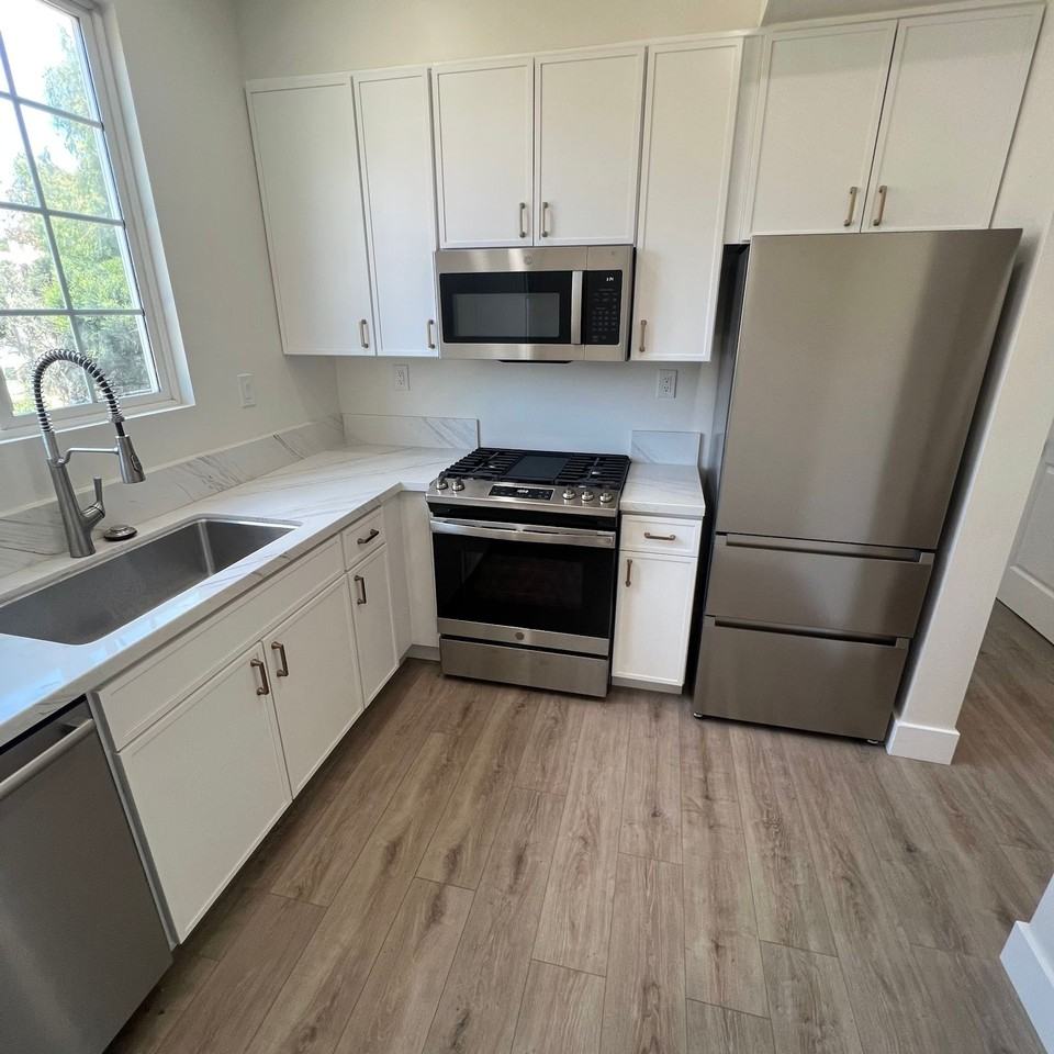 1260-66 23rd Street - Photo 6 of 17