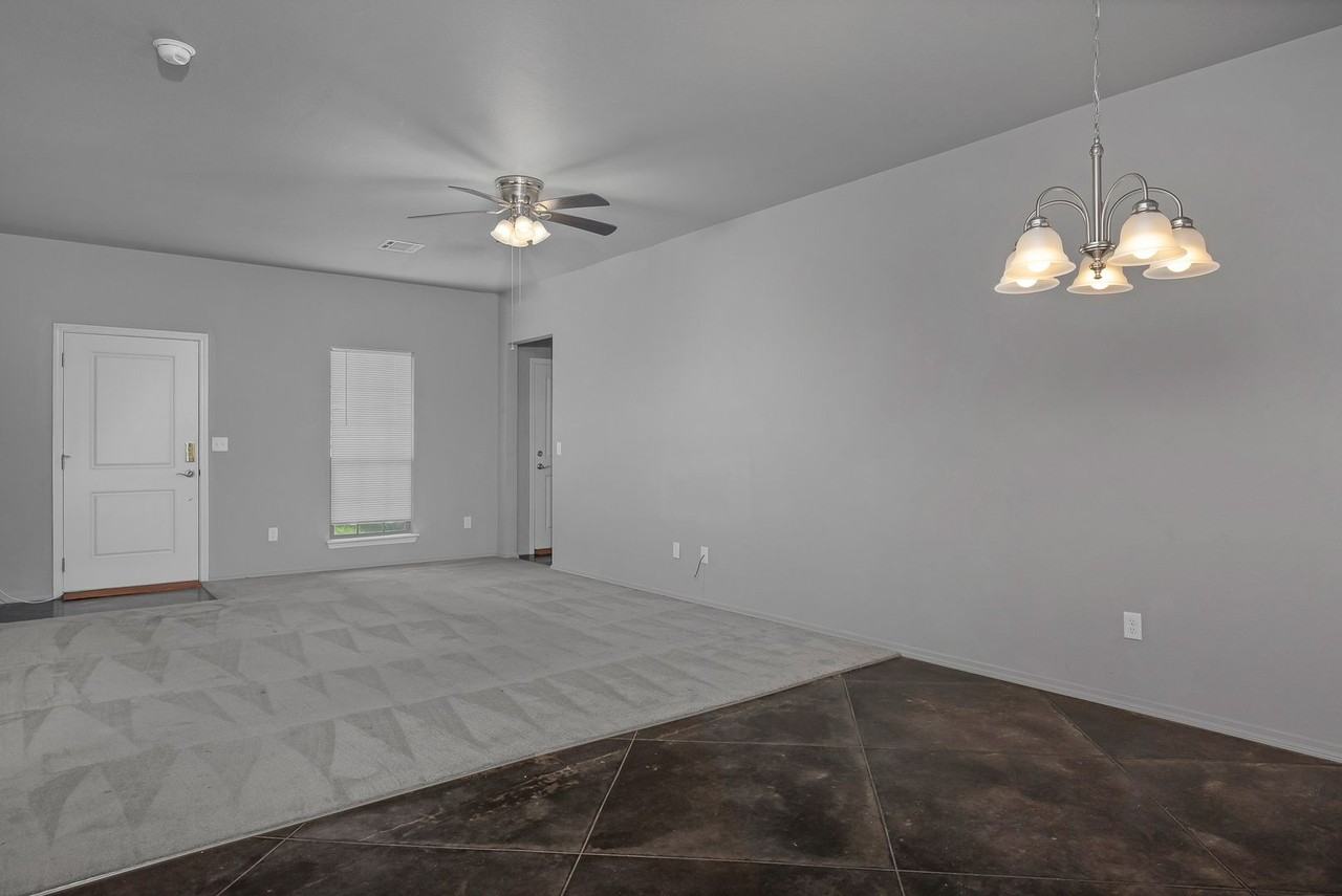 5004 Hawken St - Photo 5 of 21