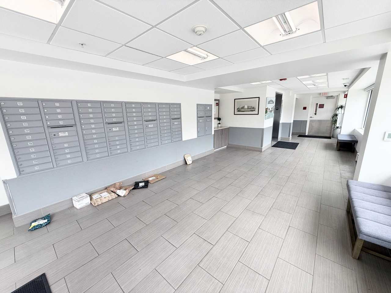 926 Woodside Road, Redwood City - Photo 3 of 7