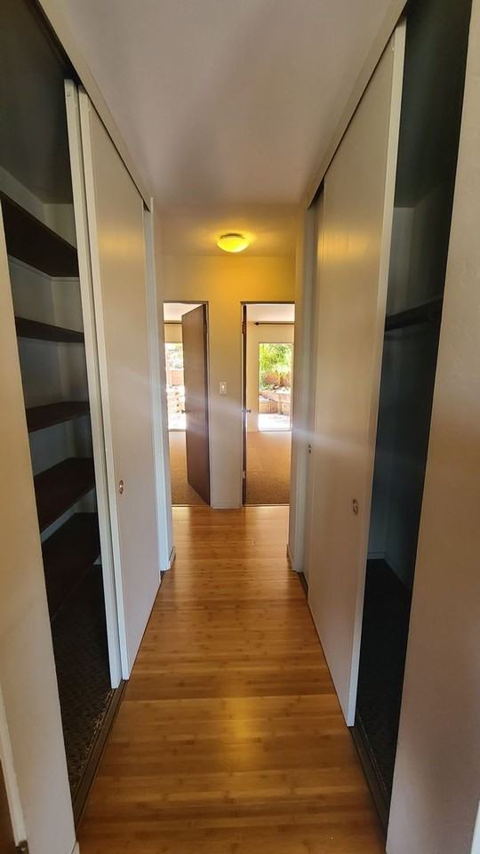 472 Pennsylvania Ave - Photo 5 of 17