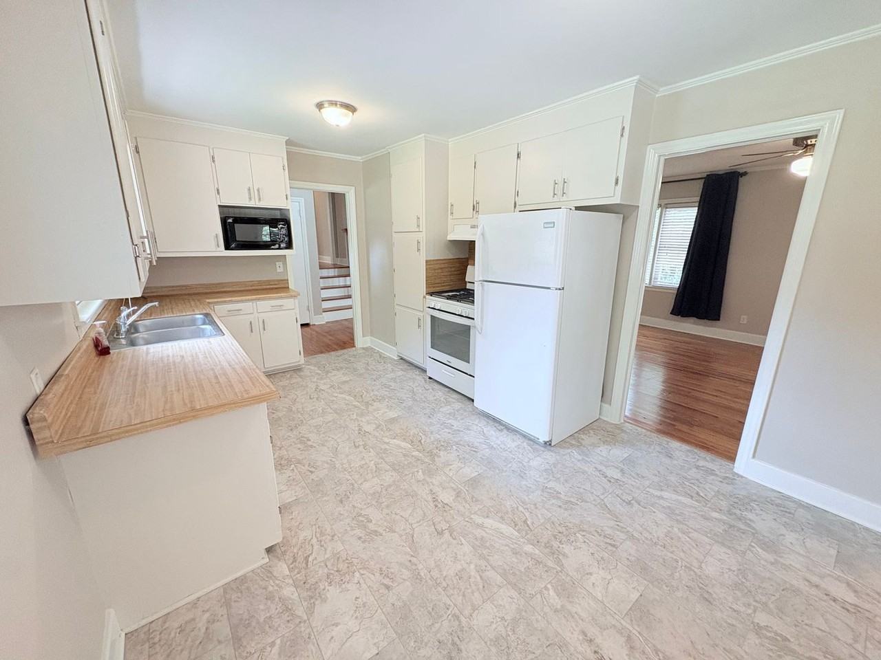 207 Holly Ave - Photo 6 of 34
