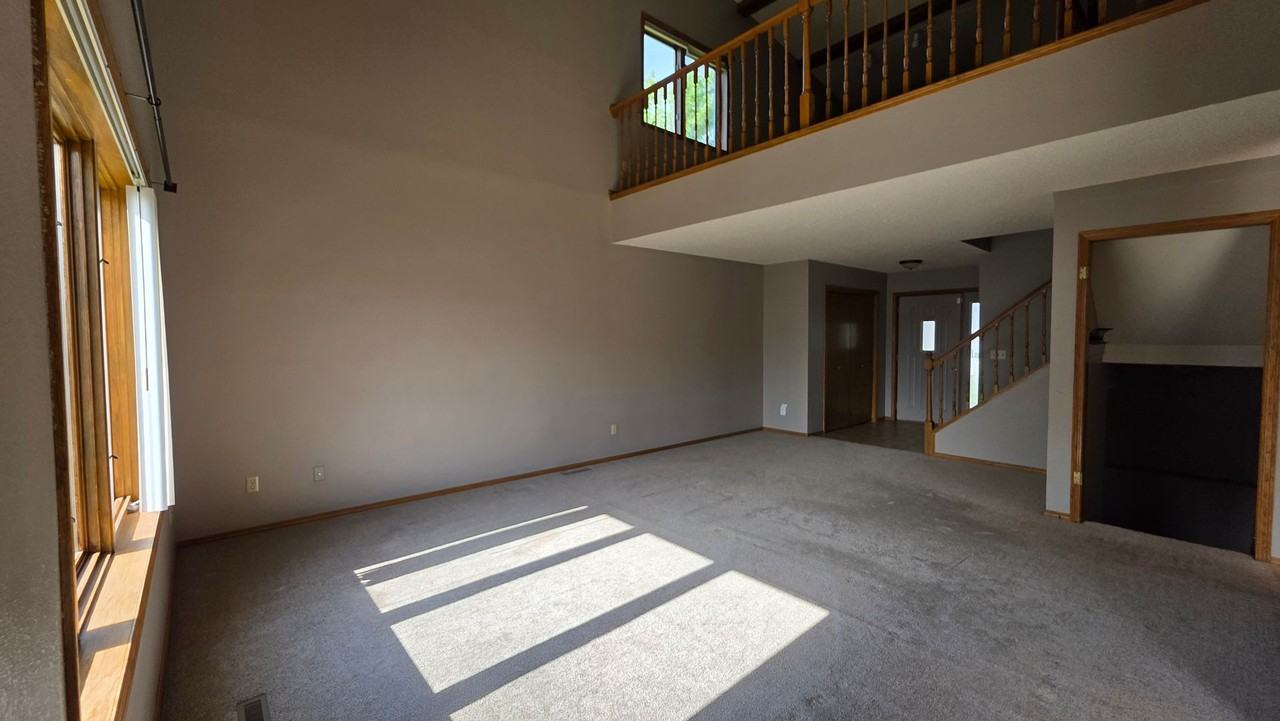 1925 E Capitol Ave - Photo 6 of 28