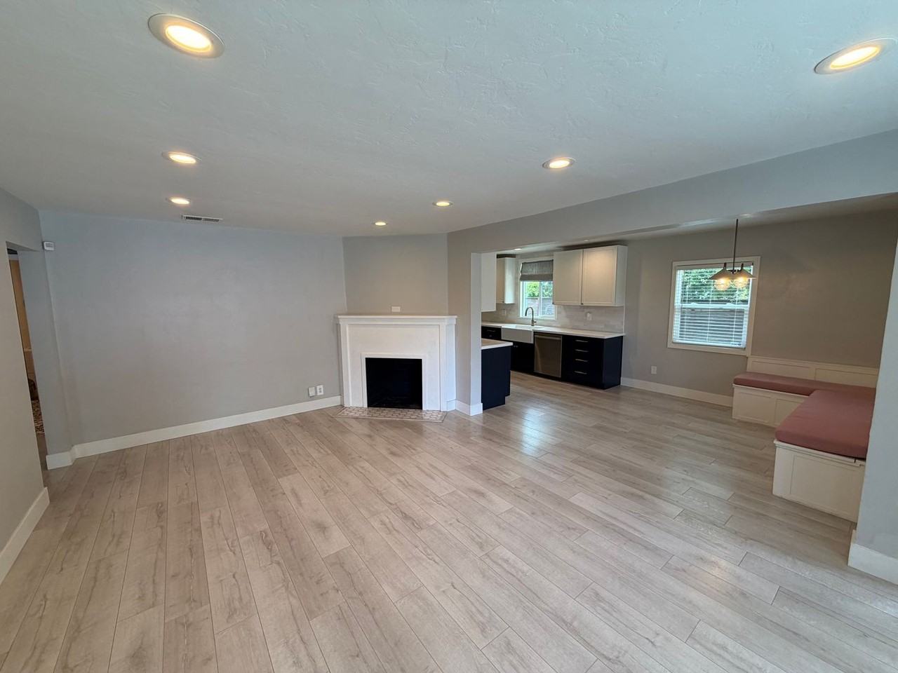 518 Fremont Way - Photo 3 of 32