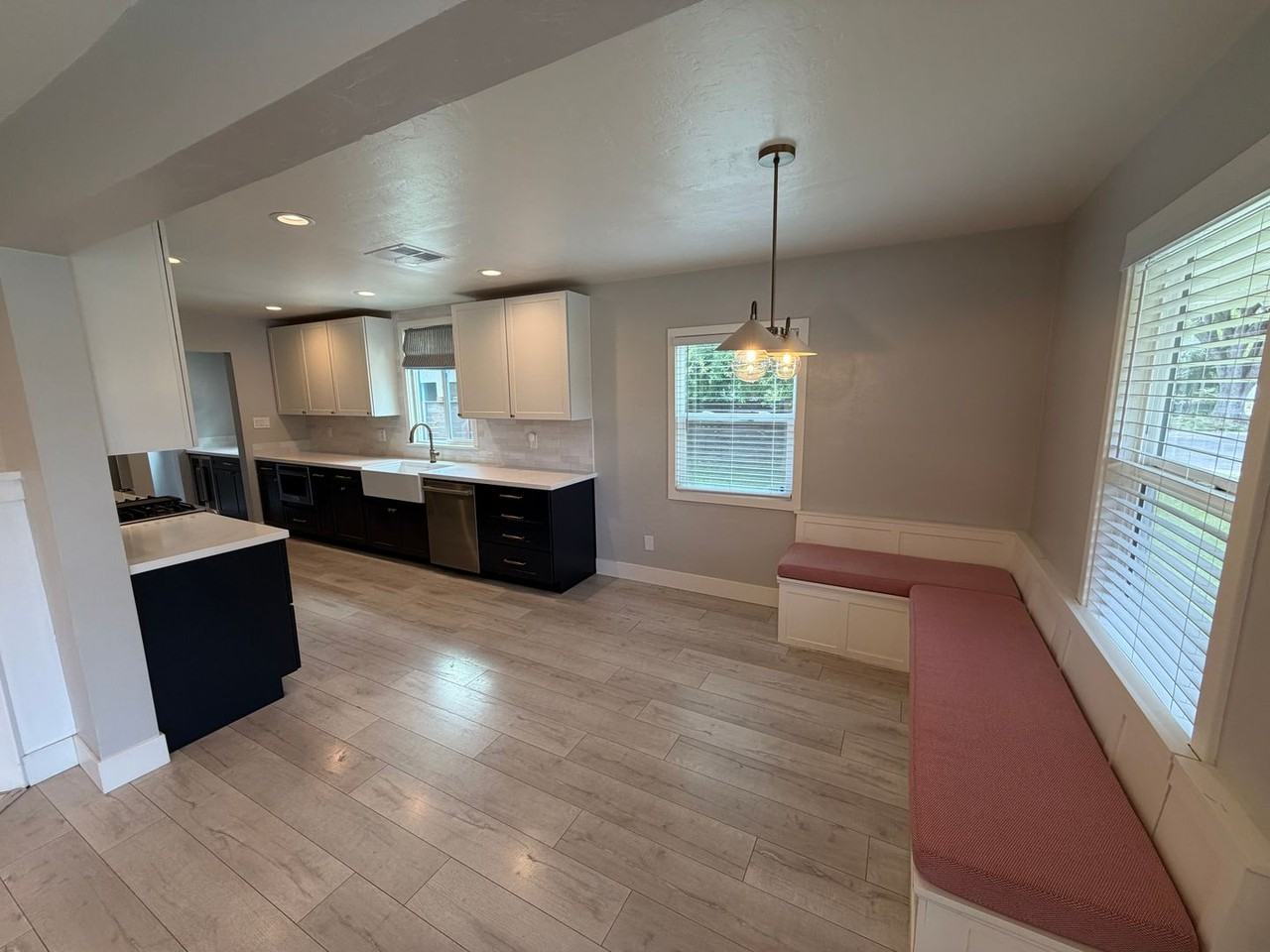 518 Fremont Way - Photo 4 of 32