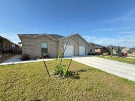 featured image of 5411 Rose Garden Loop