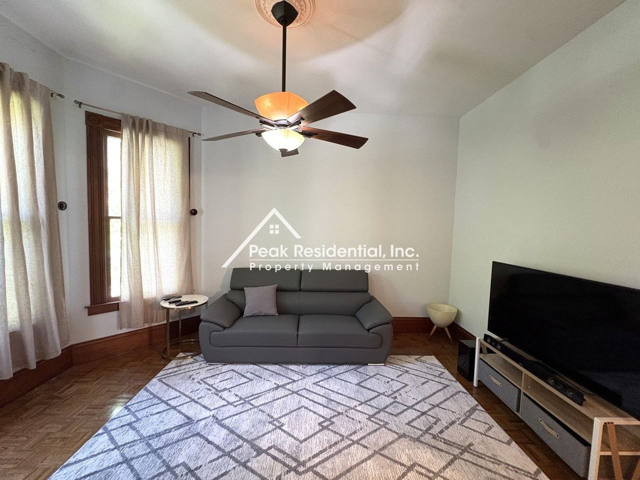 2400 I St - Photo 4 of 21