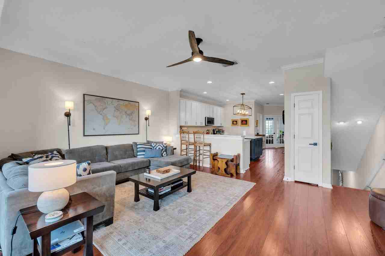 1127 Venetian Harbor Dr Ne - Photo 7 of 32