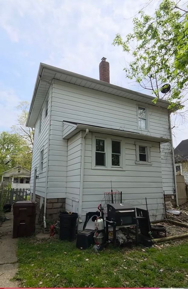 919 Princeton Ave - Photo 5 of 16