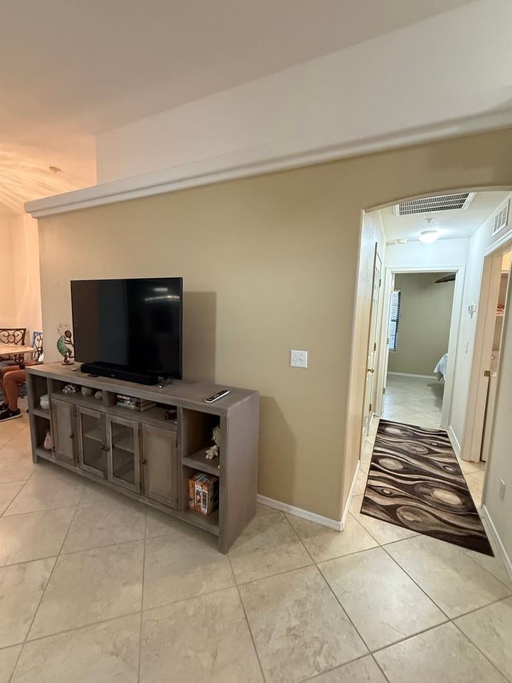 2460 Hummingbird Ln - Photo 4 of 20