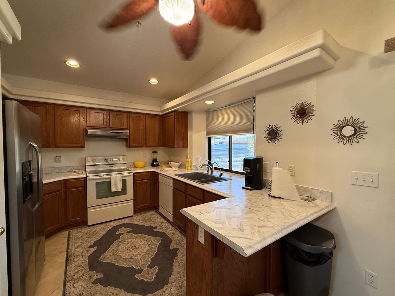 2460 Hummingbird Ln - Photo 6 of 20