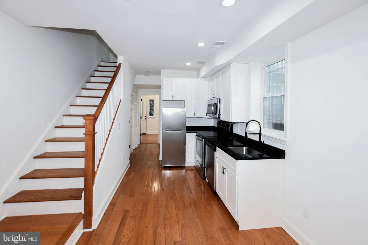 1916 W Virginia Ave Ne #2 - Photo 4 of 45