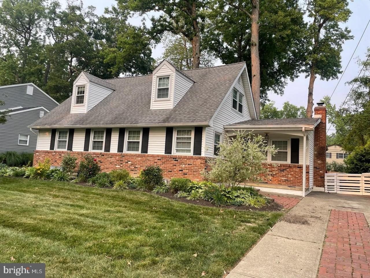 507 Webb Rd - Photo 2 of 33