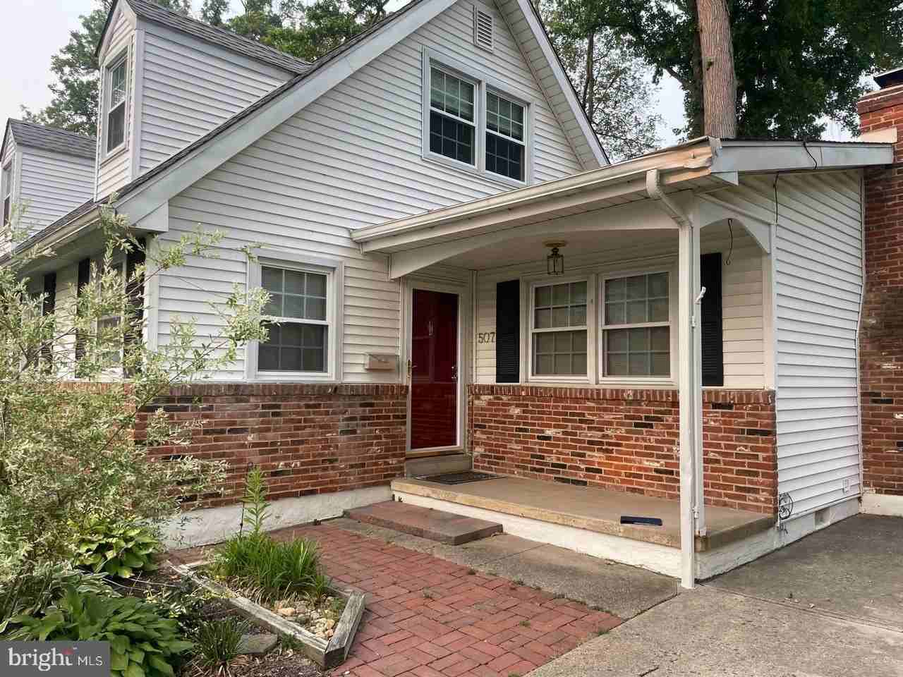 507 Webb Rd - Photo 3 of 33