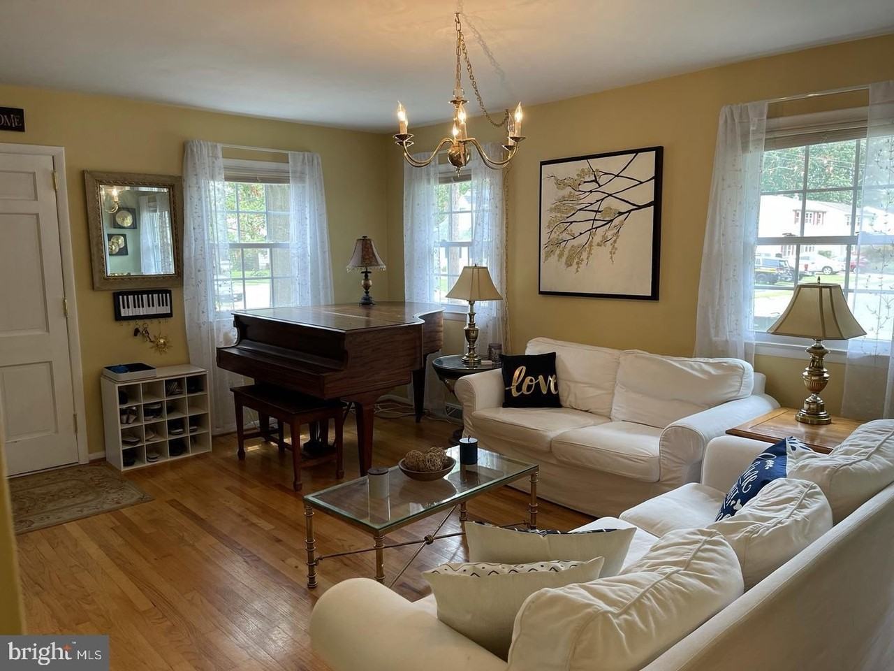 507 Webb Rd - Photo 5 of 33