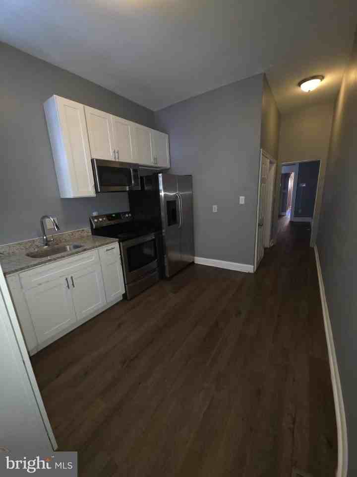 2617 E Preston St - Photo 4 of 30