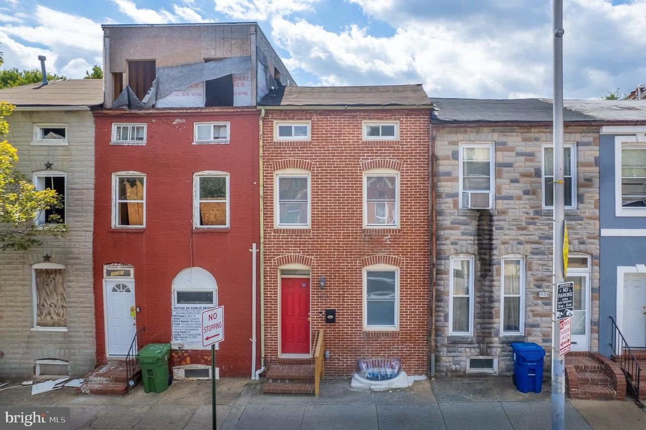 1123 W Lombard St - Photo 2 of 44