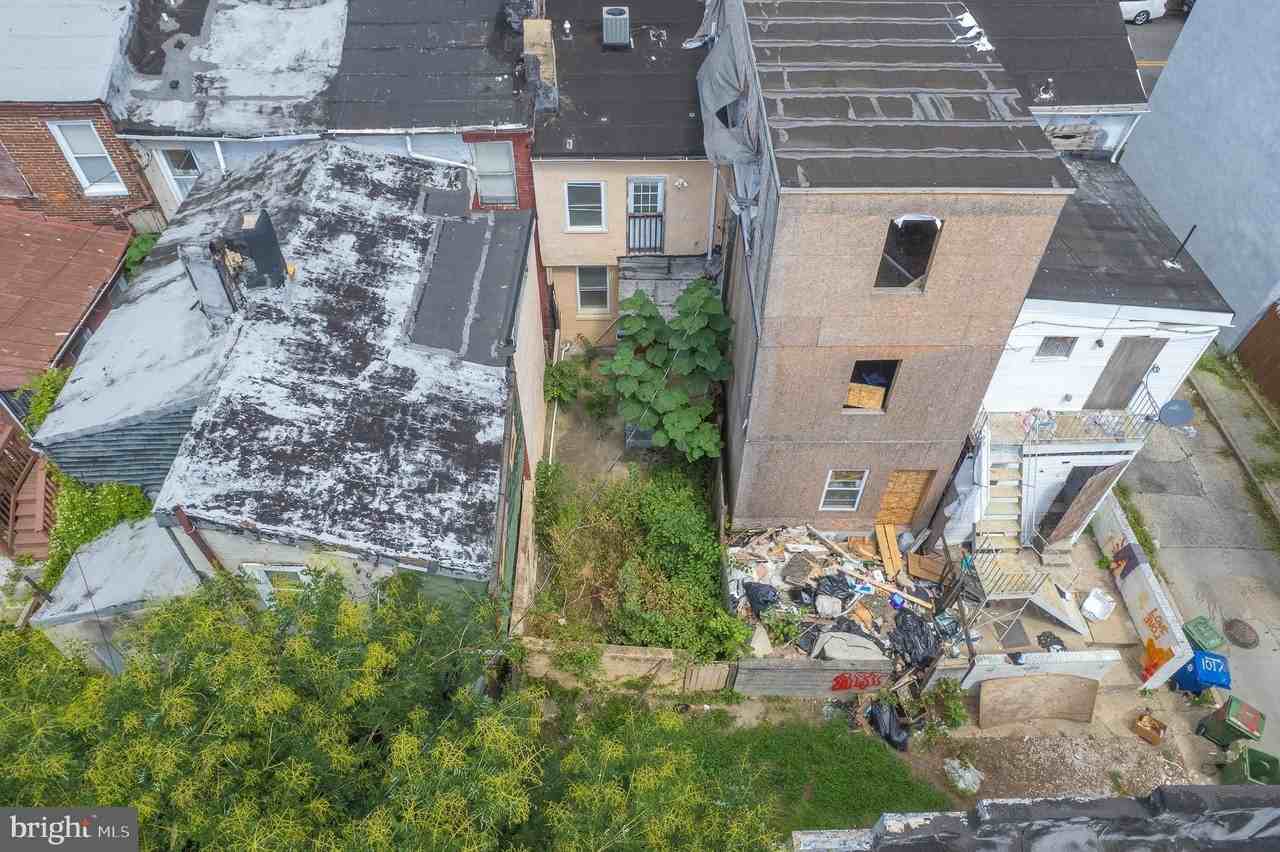 1123 W Lombard St - Photo 7 of 44