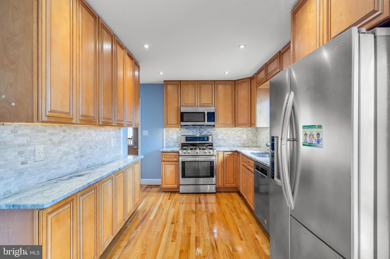 606 Apple Ave - Photo 7 of 40