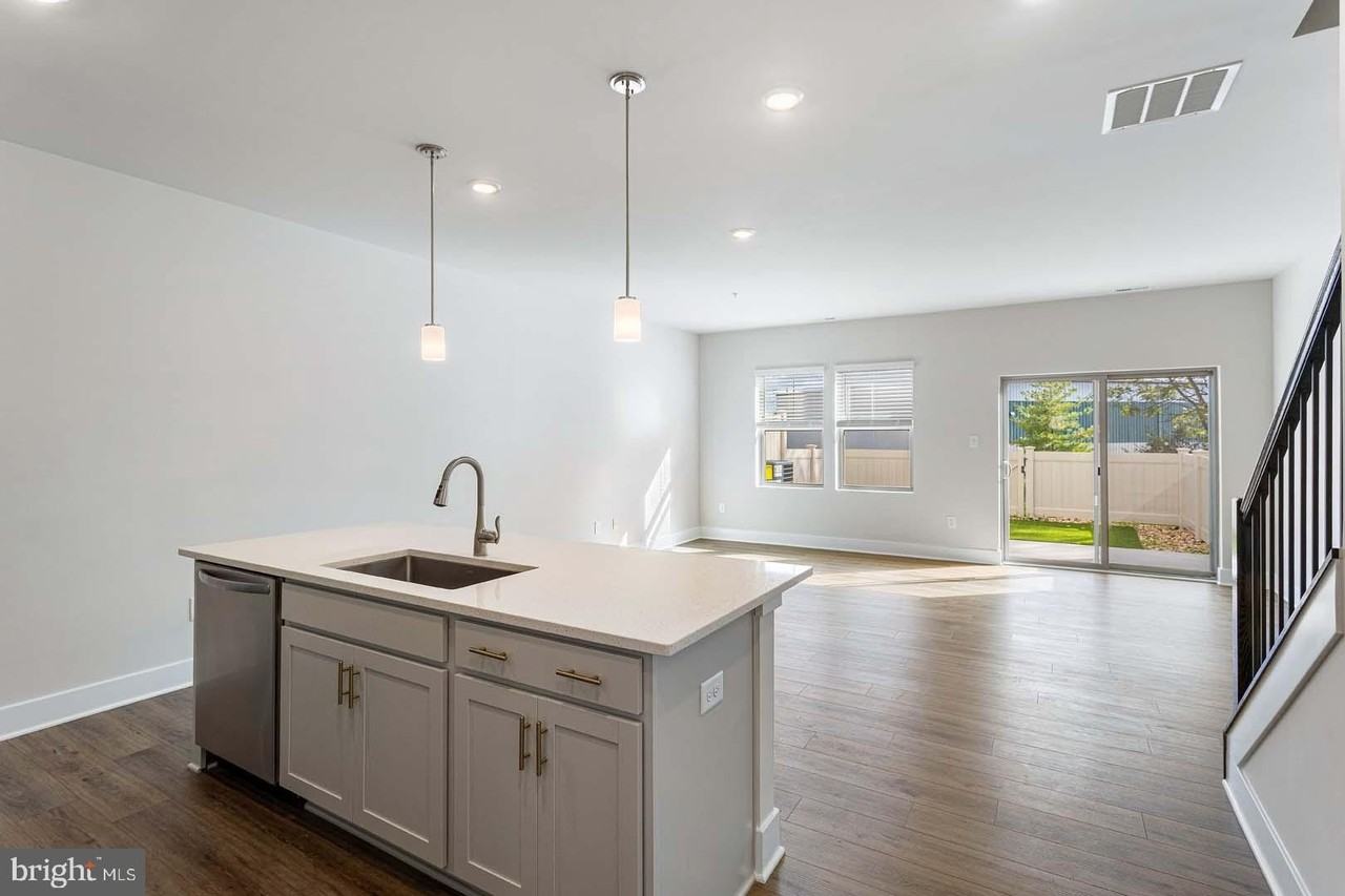 226 Matilda Way - Photo 2 of 25