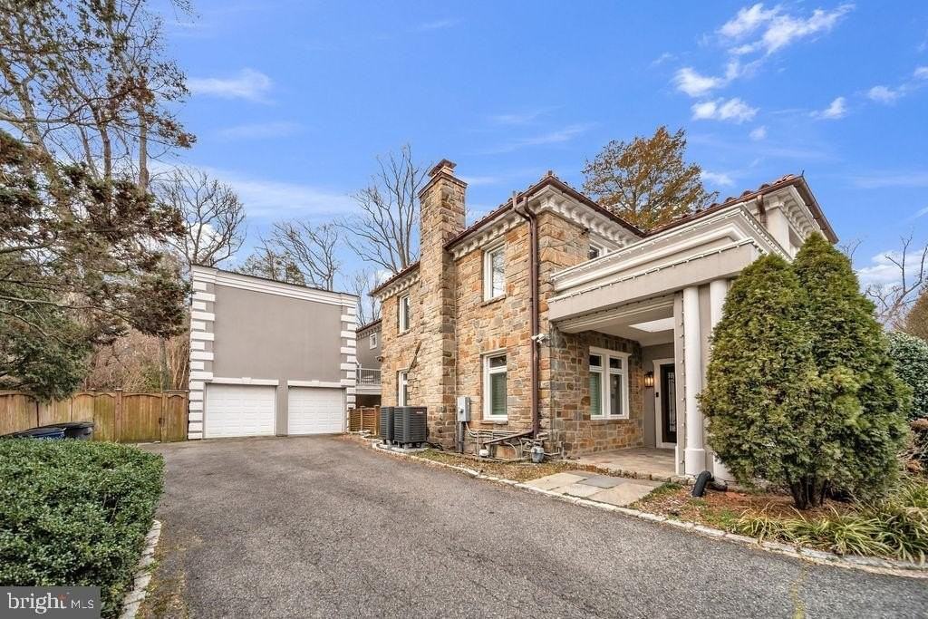 5306 Bradley Blvd - Photo 4 of 50