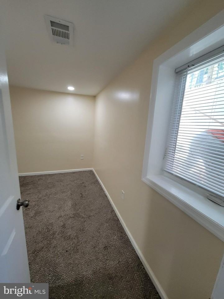 5116 Caverly Pl - Photo 4 of 9