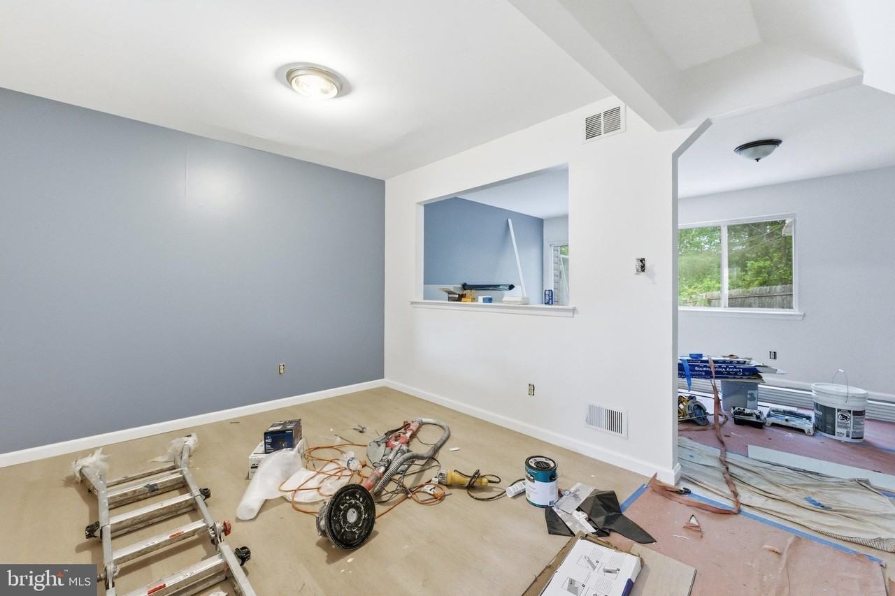 27 Villanova Ct - Photo 4 of 13
