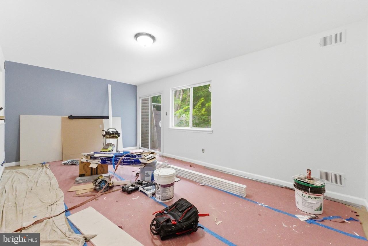 27 Villanova Ct - Photo 5 of 13