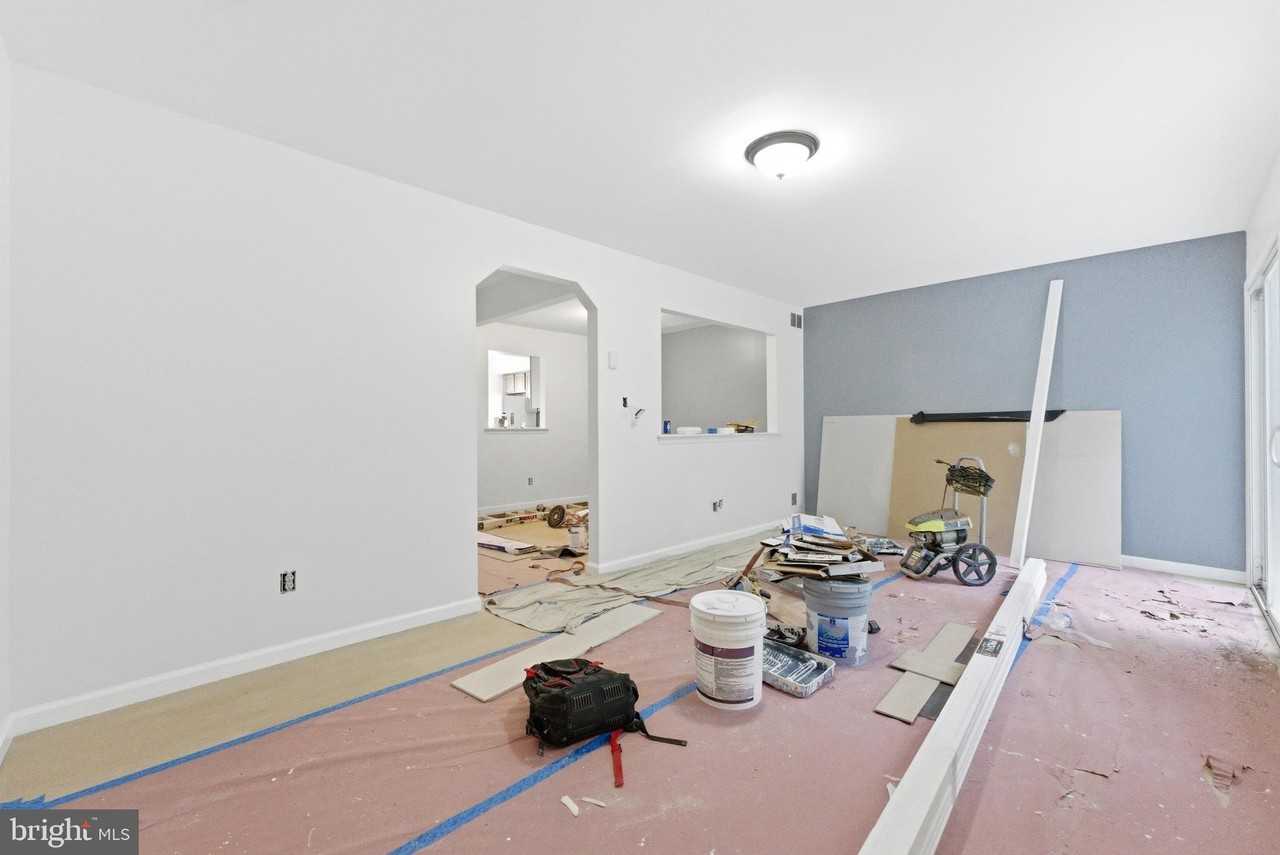 27 Villanova Ct - Photo 6 of 13