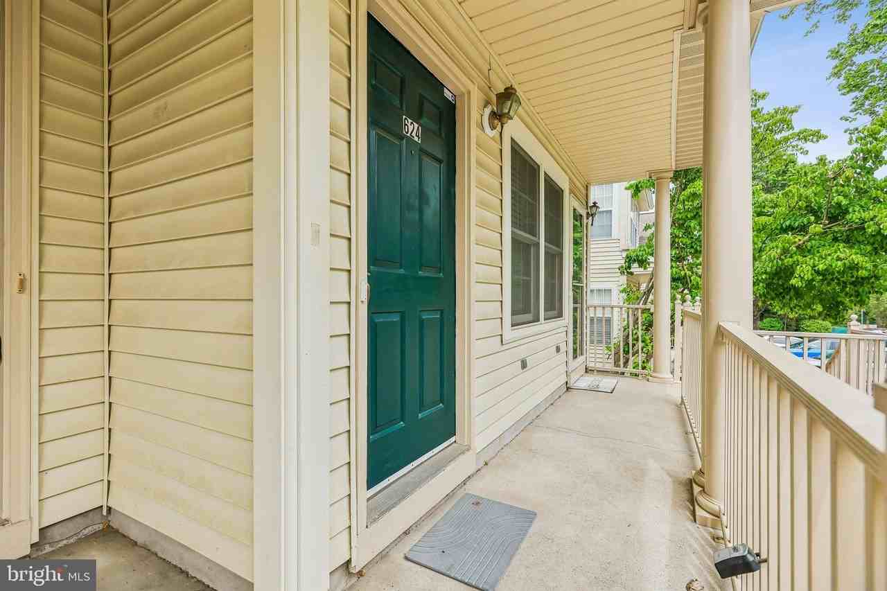 624 Brickhouse Rd - Photo 4 of 43