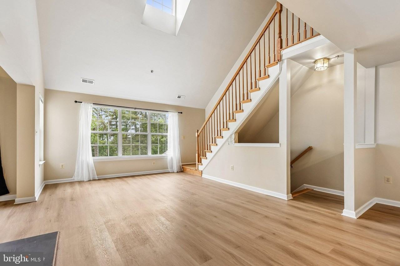 624 Brickhouse Rd - Photo 6 of 43