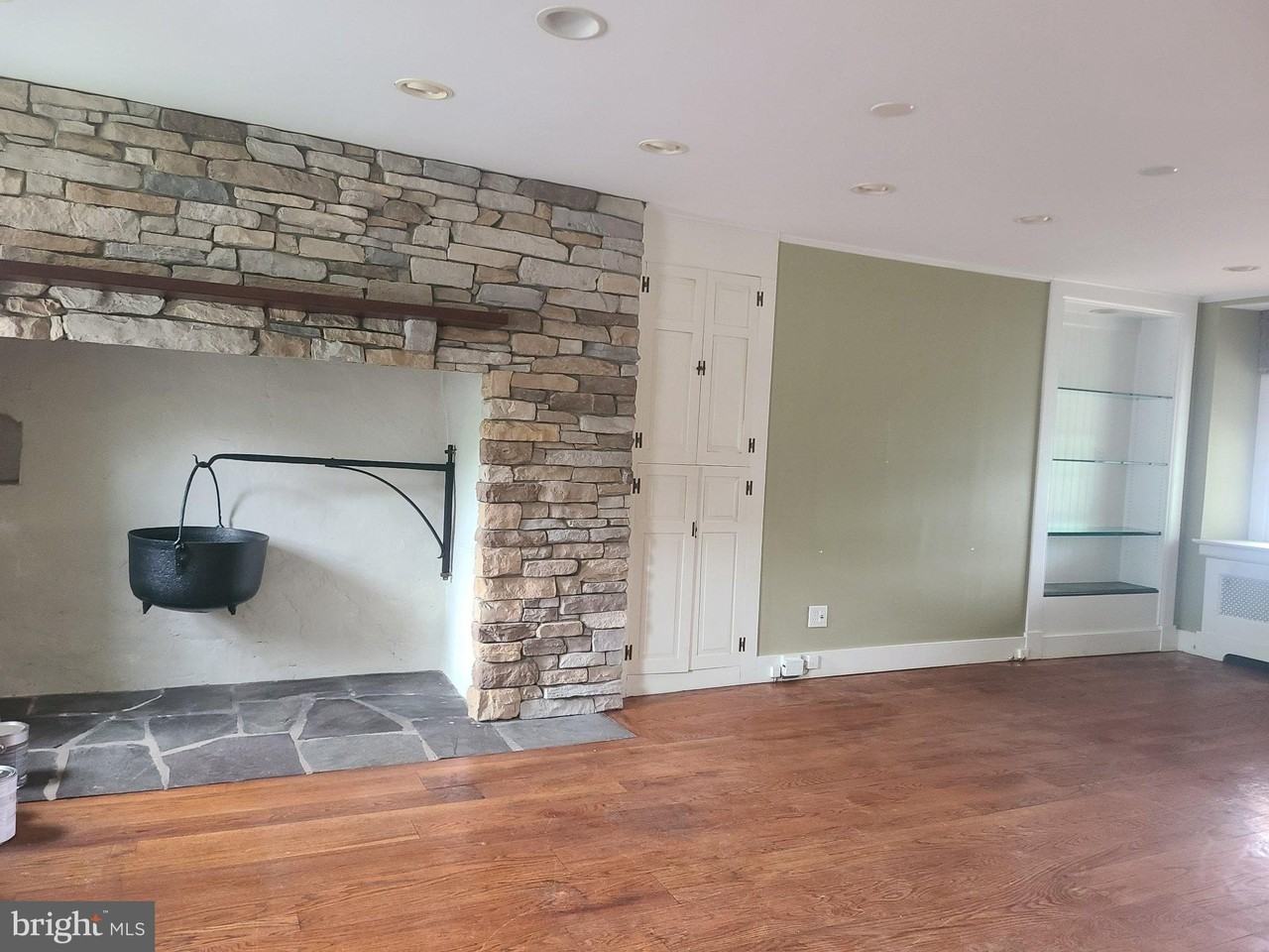 1139 Phoenixville Pike - Photo 4 of 16