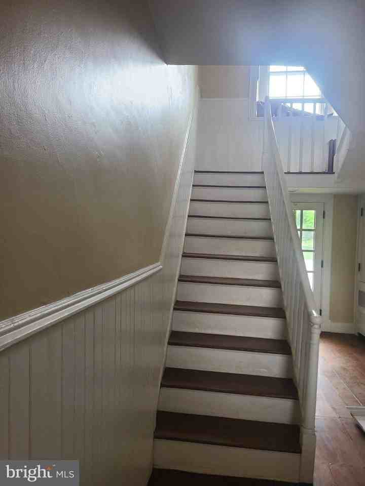 1139 Phoenixville Pike - Photo 6 of 16