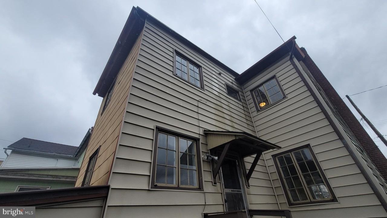 123 S 5th St - Photo 2 of 50