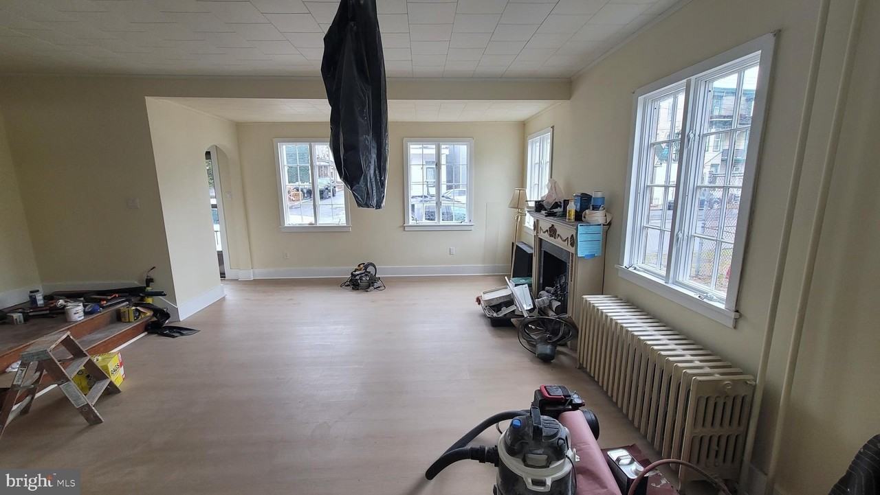 123 S 5th St - Photo 5 of 50