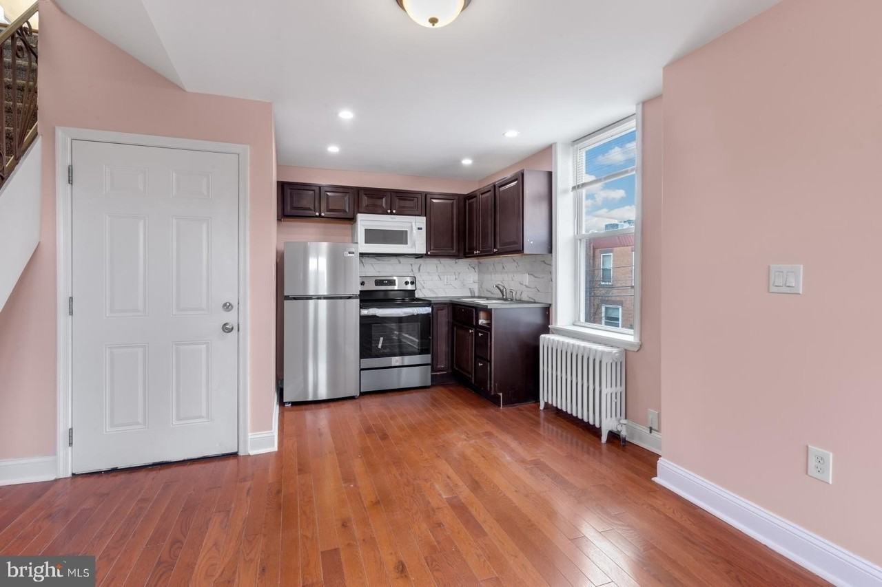 1440 W Porter St #2 - Photo 2 of 25