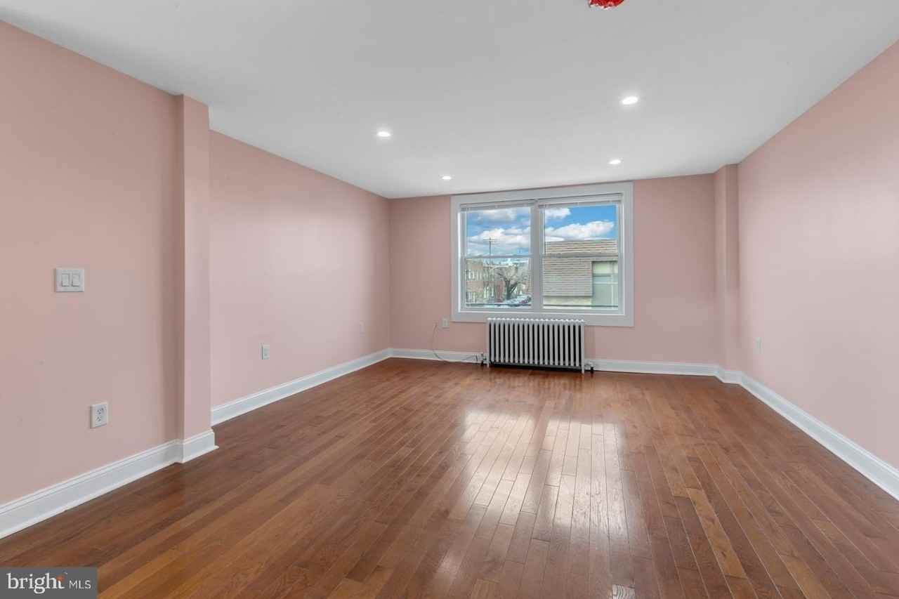 1440 W Porter St #2 - Photo 3 of 25