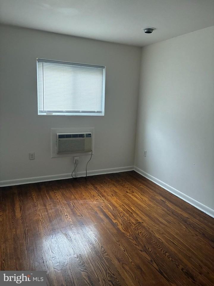 7524 Brentwood Rd #1stFL - Photo 5 of 6