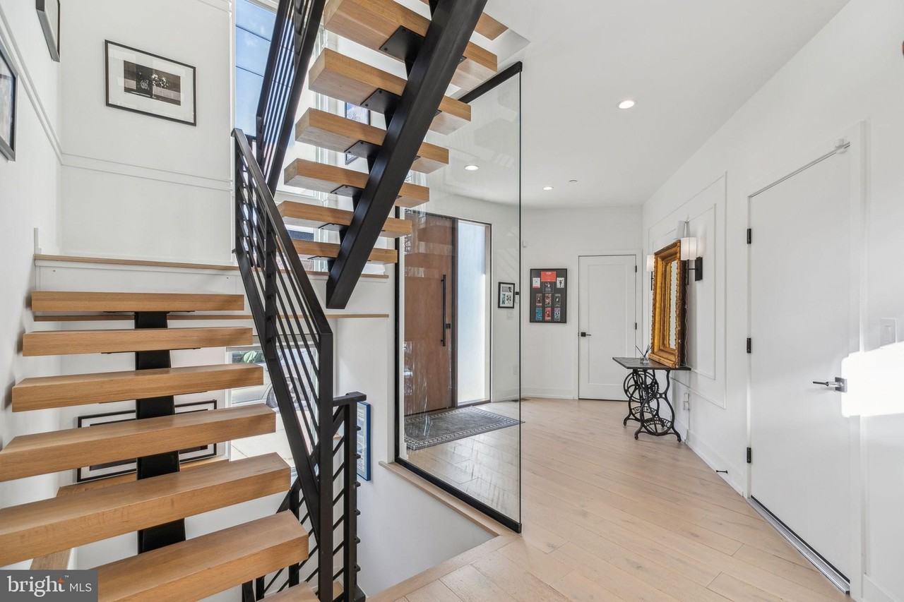 527 Brown St - Photo 6 of 40