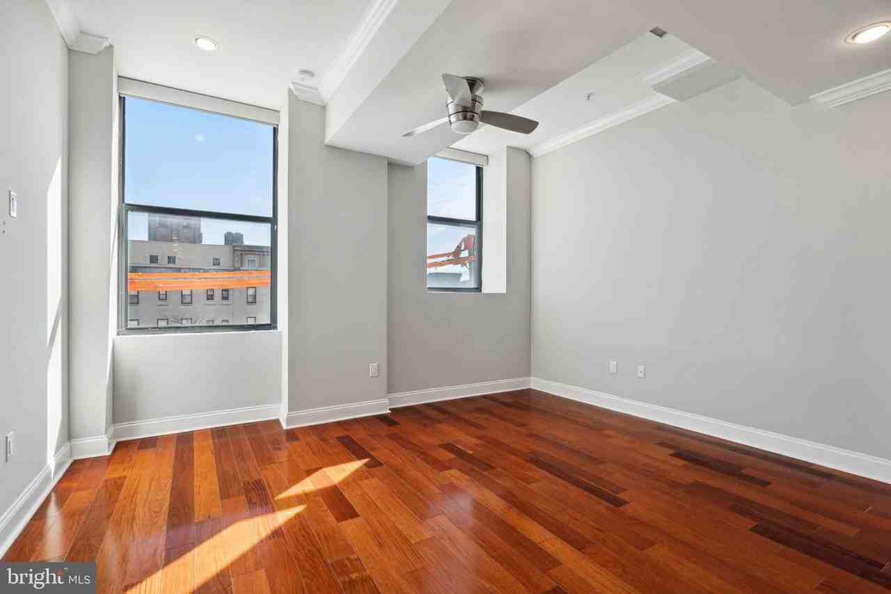 1401 N 5th St #516 - Photo 3 of 14
